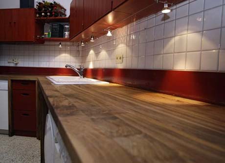 Cuisine Noyer Massif + MDF Rouge